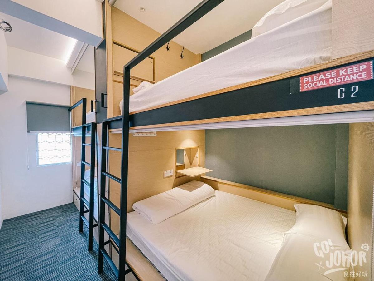 Attrus Hostel *